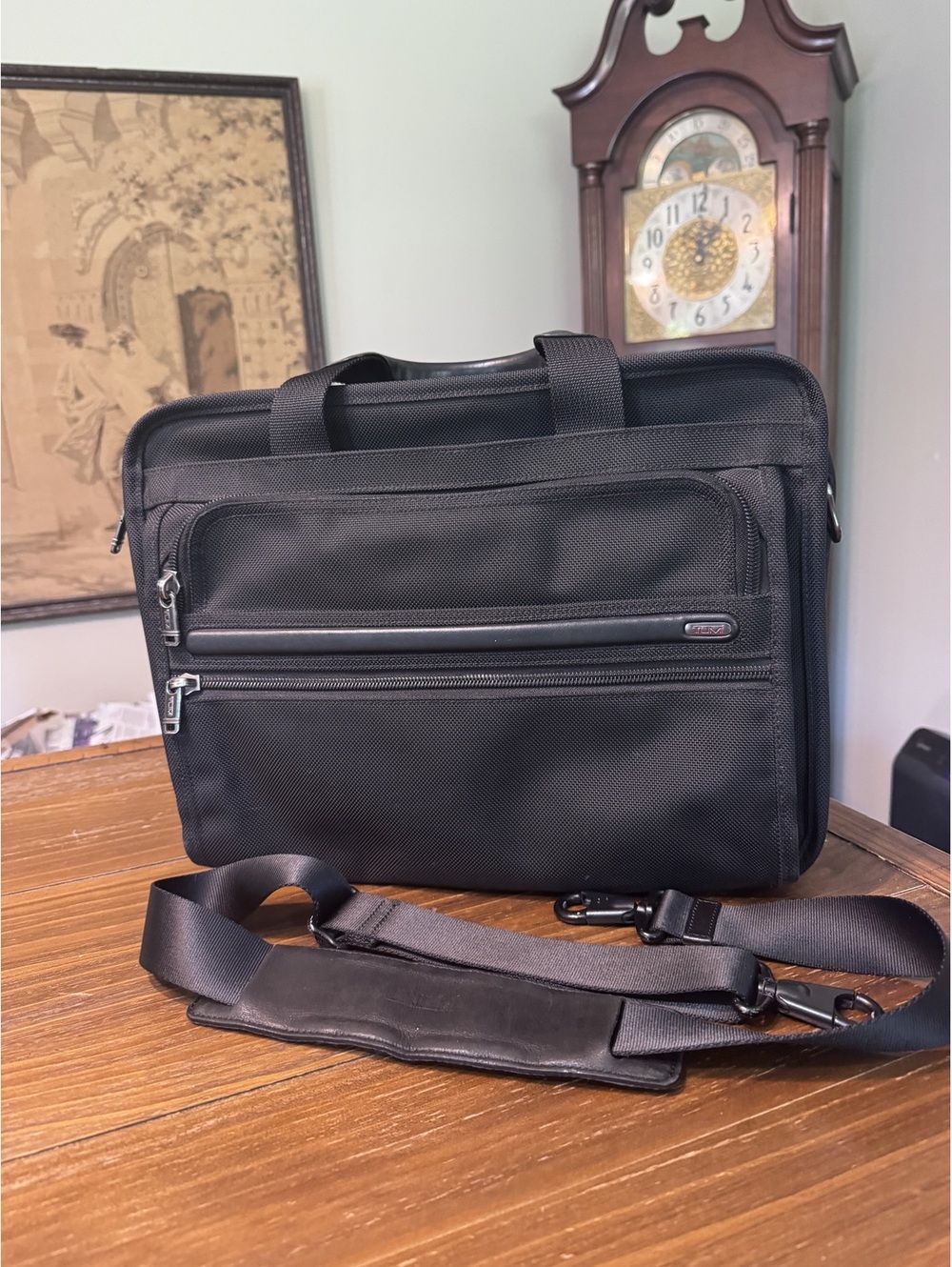 Tumi Alpha Black Ballistic Nylon Expandable Laptop Briefcase Messenger Bag EUC